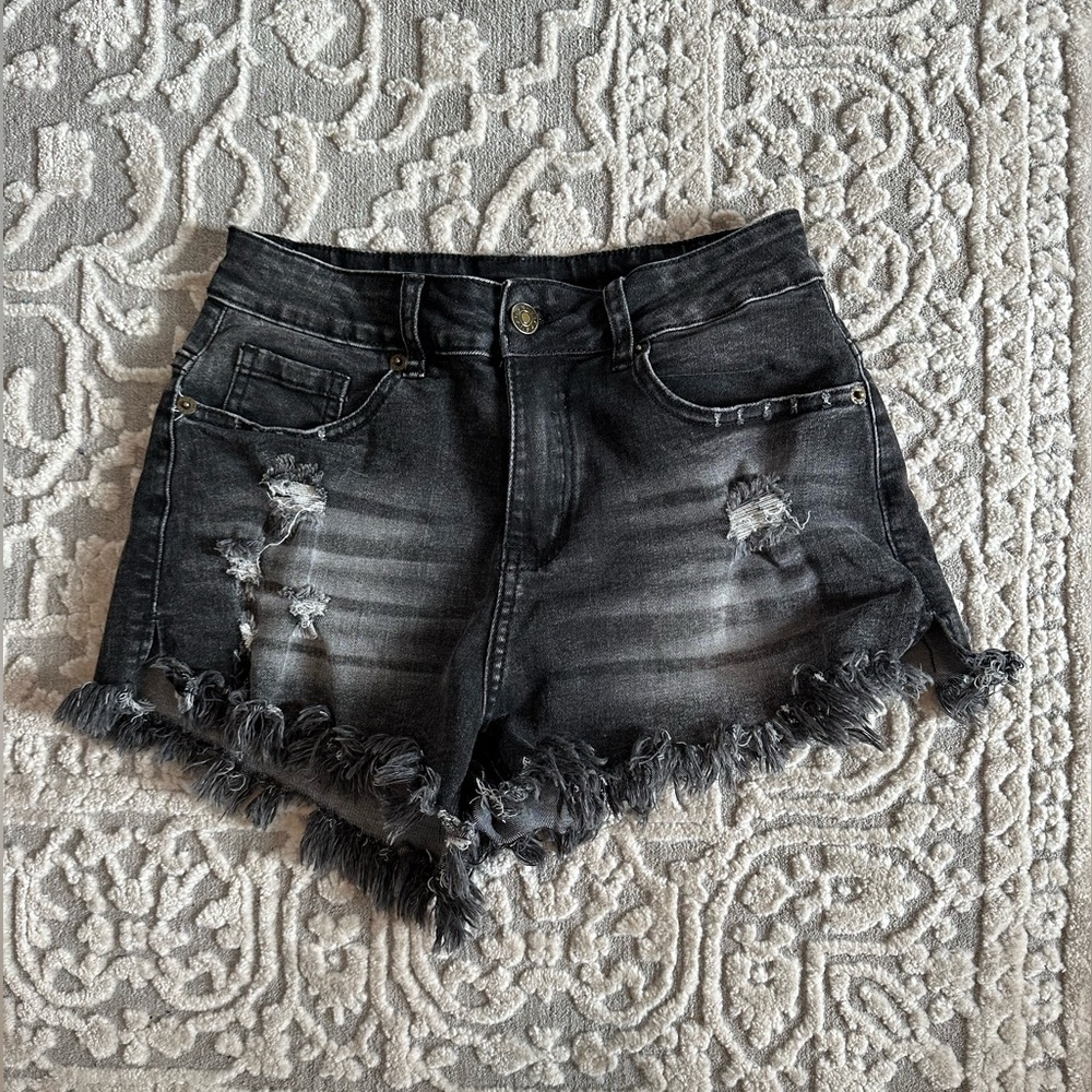 Euc- Amazon size small stretch cut off shorts